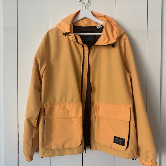 Levi’s Yellow K-Way Jacket – Medium Size – Bright & Lightweight - Picture 3 of 5